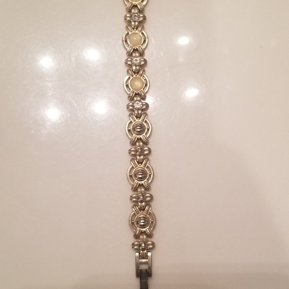 Gold bracelet